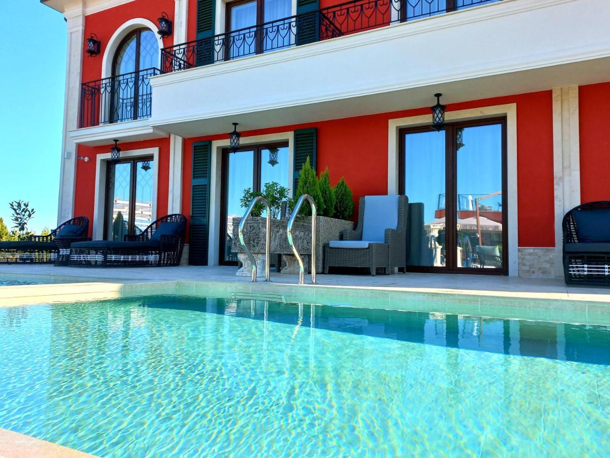 Villas For 4 Or 6 Adults In Therma Village คราเนโว ภายนอก รูปภาพ