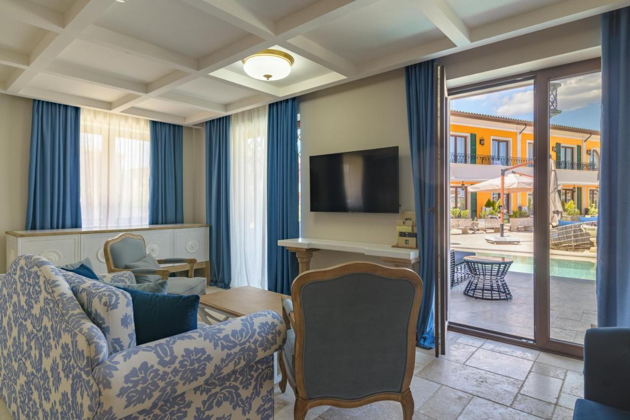 Villas For 4 Or 6 Adults In Therma Village คราเนโว ภายนอก รูปภาพ
