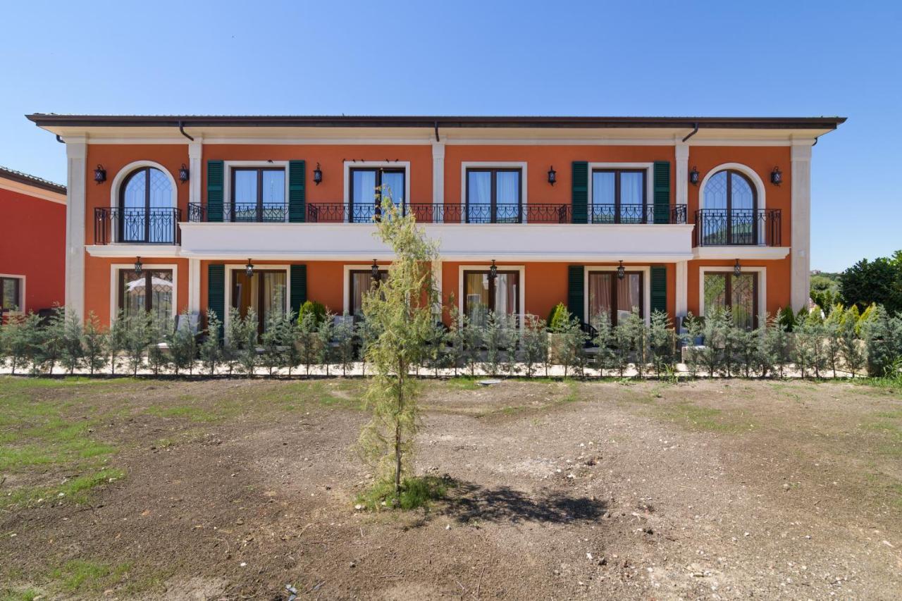 Villas For 4 Or 6 Adults In Therma Village คราเนโว ภายนอก รูปภาพ