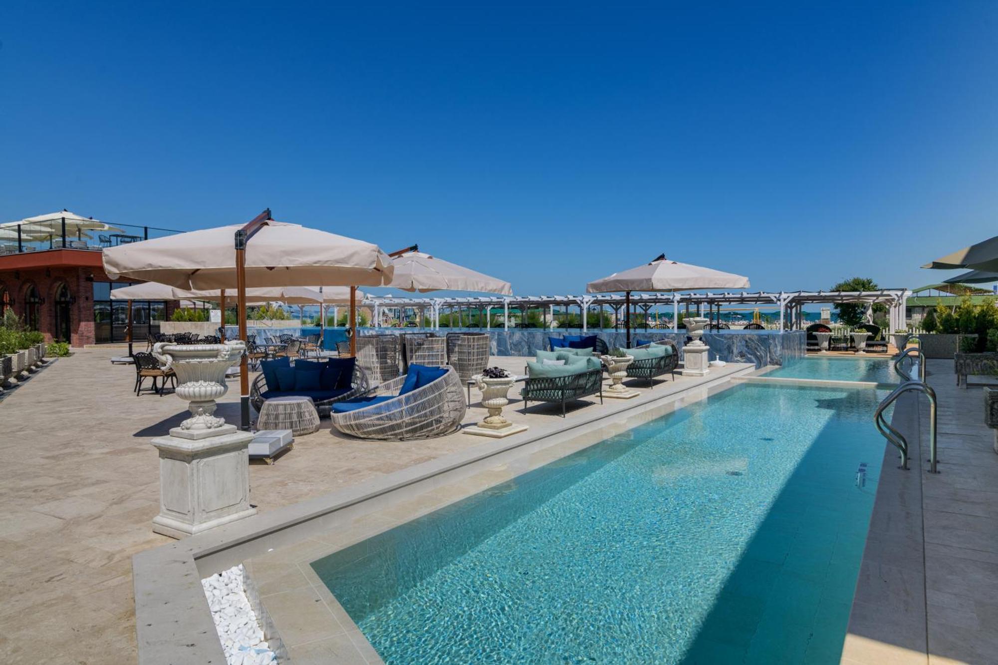 Villas For 4 Or 6 Adults In Therma Village คราเนโว ภายนอก รูปภาพ