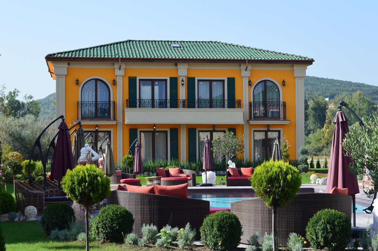 Villas For 4 Or 6 Adults In Therma Village คราเนโว ภายนอก รูปภาพ