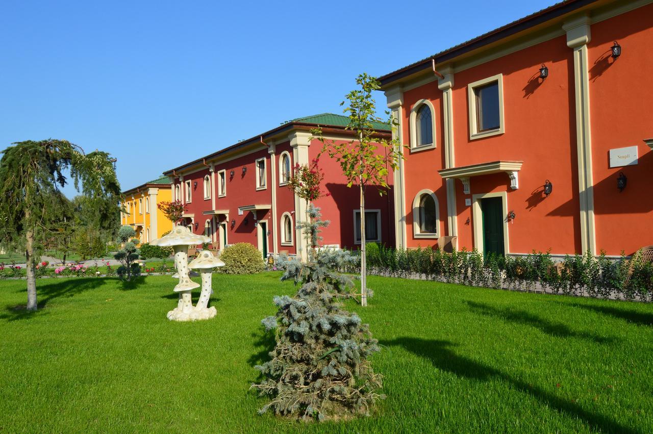 Villas For 4 Or 6 Adults In Therma Village คราเนโว ภายนอก รูปภาพ